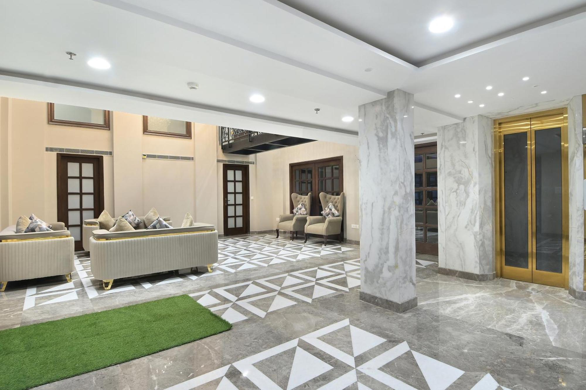 Hotel Sapphire House - 3 Mins Walk From Metro And 5 Mins From Rail Station New Delhi Luaran gambar