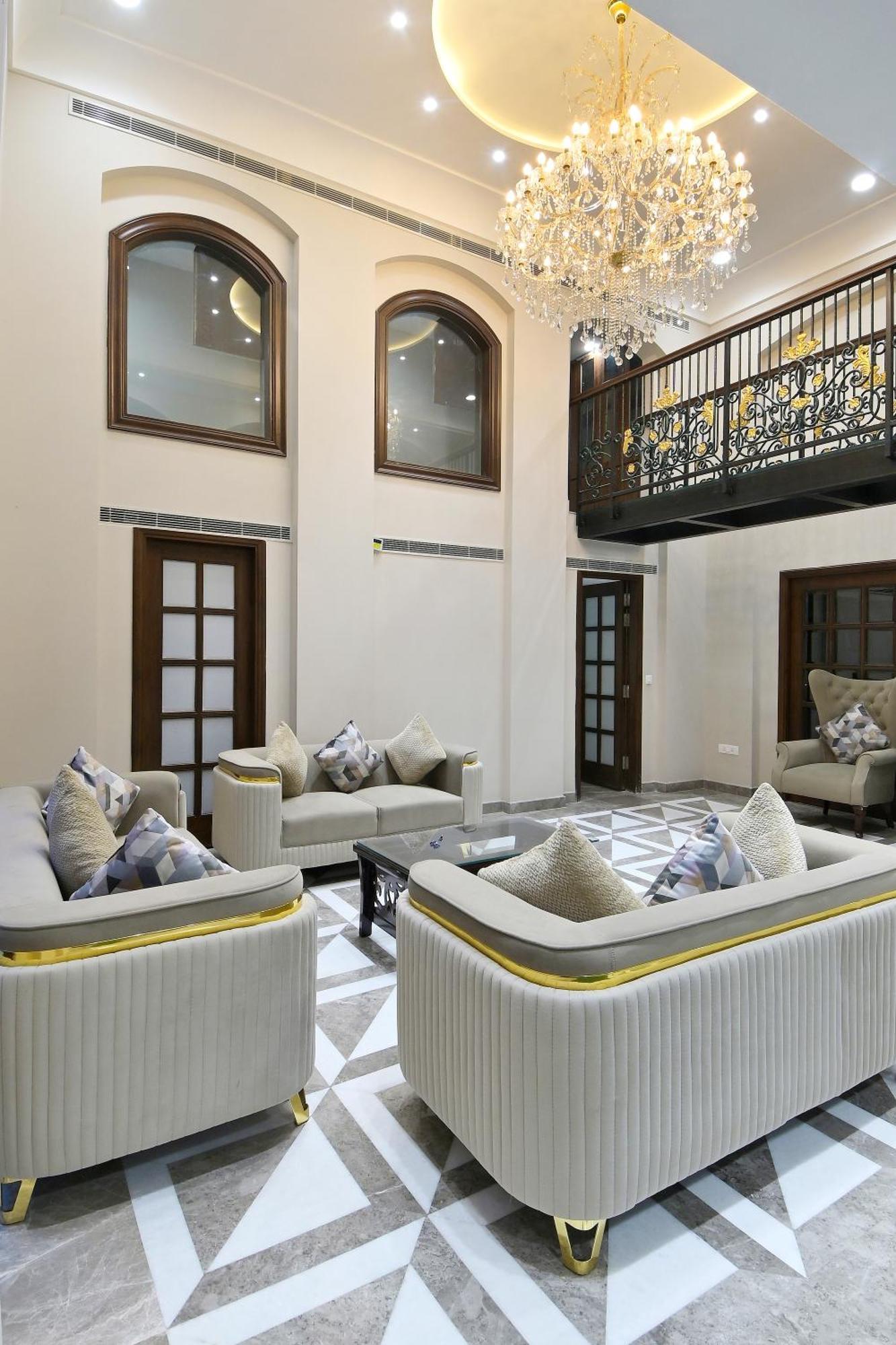 Hotel Sapphire House - 3 Mins Walk From Metro And 5 Mins From Rail Station New Delhi Luaran gambar